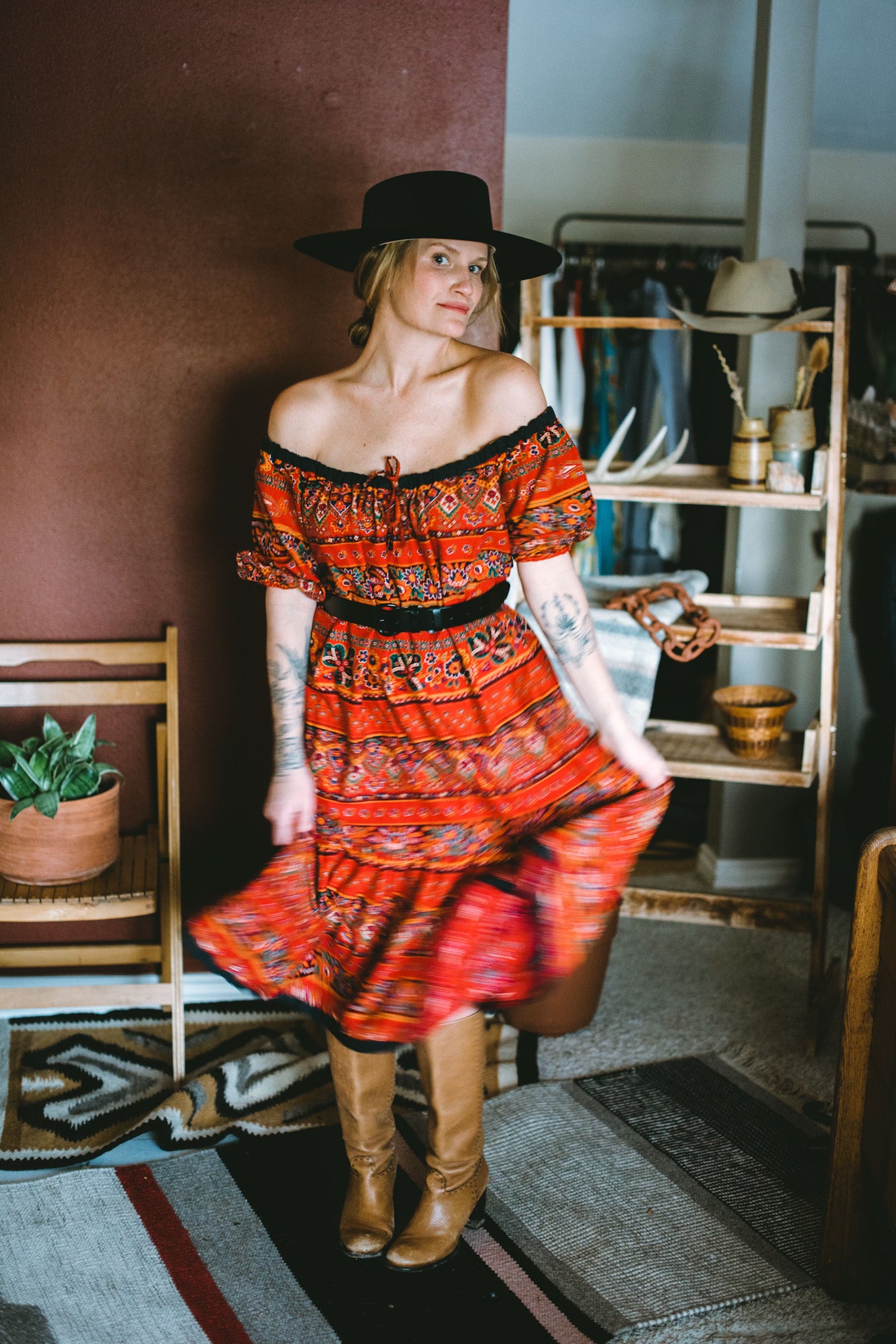 old fashioned house dress 1940s & 1950s House Dresses- Must Haves For Your Vintage Collection